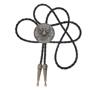 Bolo tie i läder med flygande örn och stjärndesign