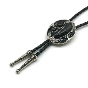 Bolo tie i svart läder med ovalt hänge och natursten Svart