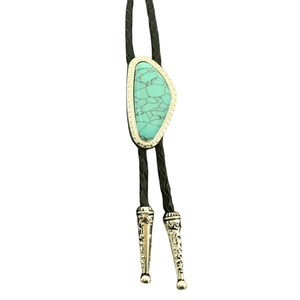 Bolo tie med färgad sten i oregelbunden form Ljusblå