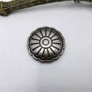 Concho i antiksilver med dekorativa motiv