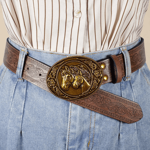 Cowboybälte i Retrostil med Hästmotiv och Präglad Design