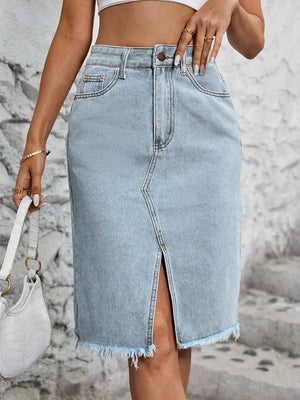 Högmidjad jeanskjol med slits Ljusblå / XS