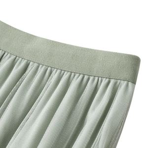 Lång asymmetrisk tyllkjol