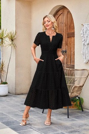 Lång bohemisk klänning med spets och broderi