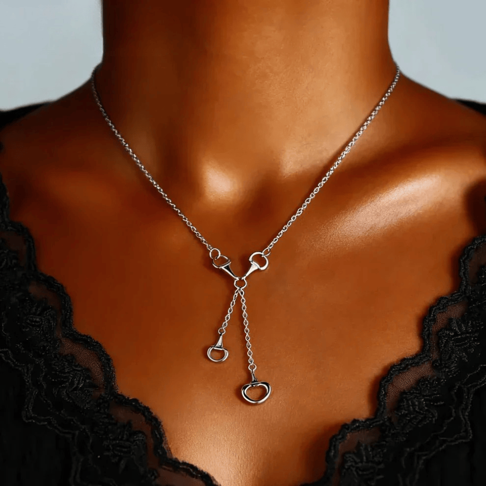 Collier en argent avec double mors de cheval