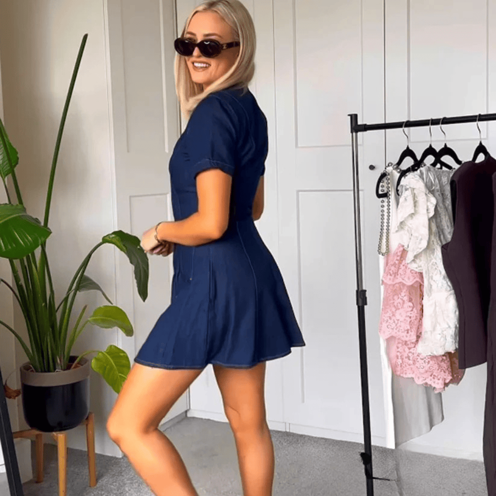 Robe courte en jean à col en V