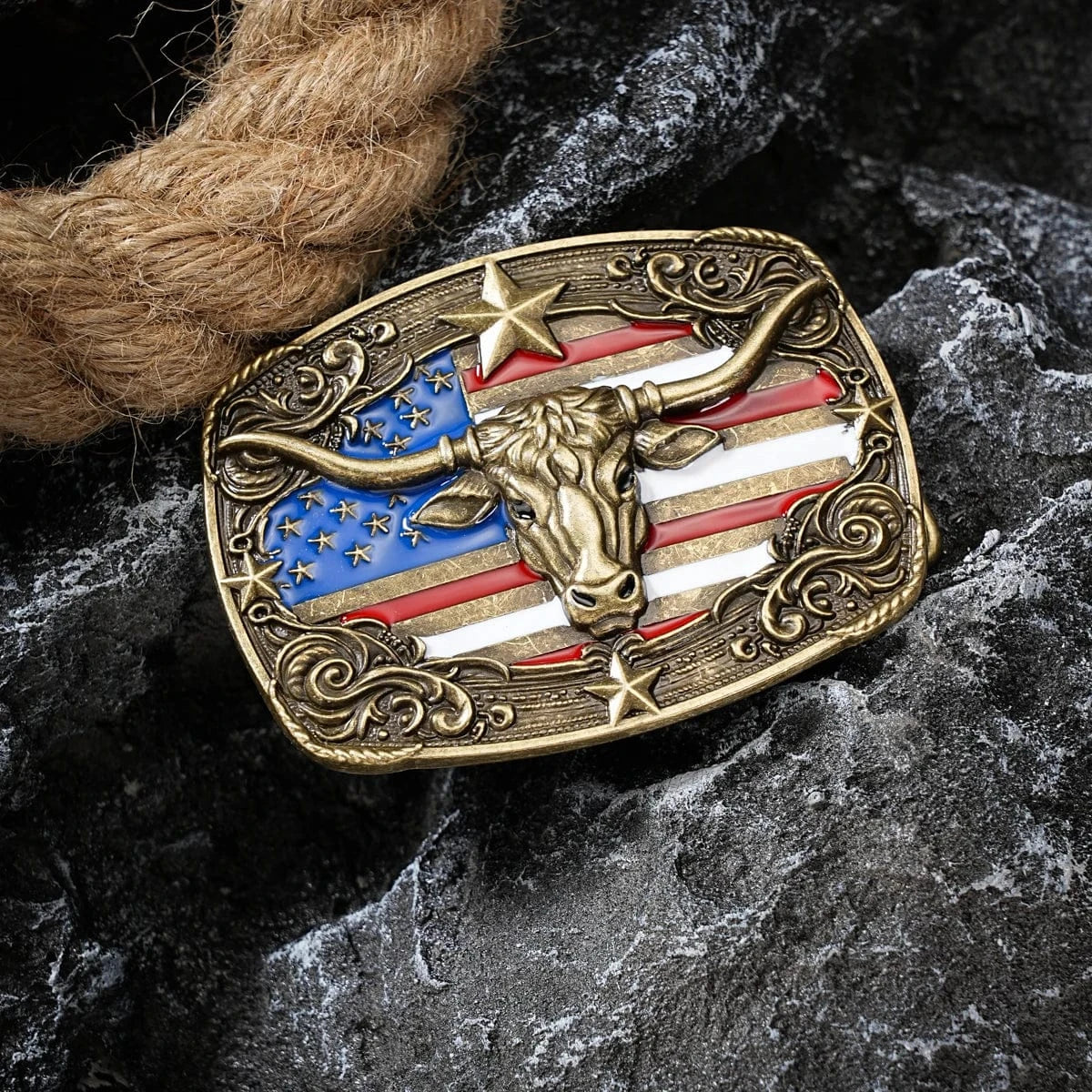 Bältespänne med tjurhuvud och USA-flagga i westernstil