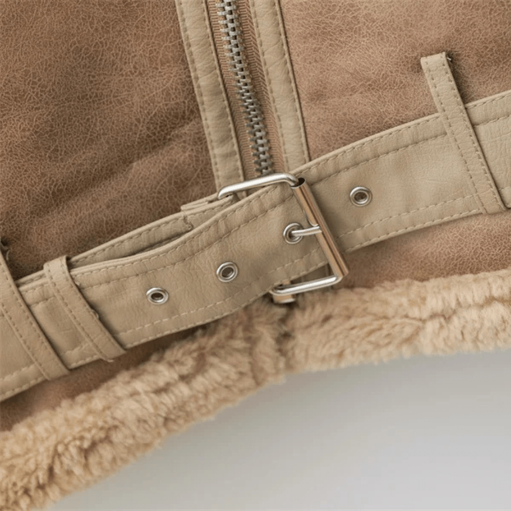 Beige shearlingjacka