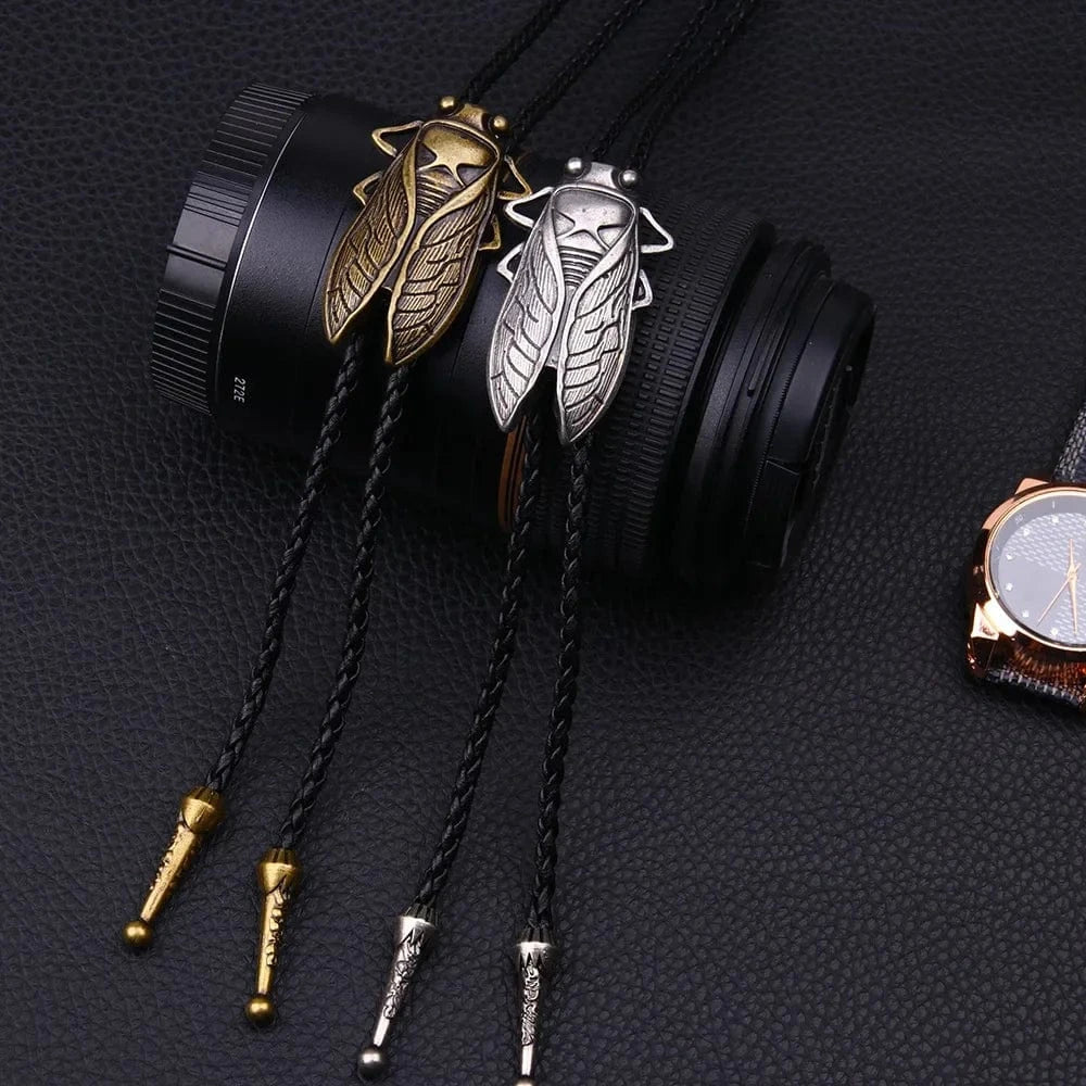 Bolo tie med metallcikada
