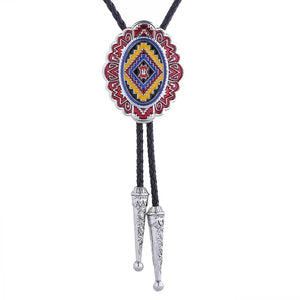 Bolo tie med ovalt hänge i färgglad tribaldesign Röd