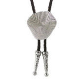 Bolo tie med spiralformad medaljong Silver