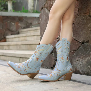 Broderade cowboyboots i boho stil med 6cm klack
