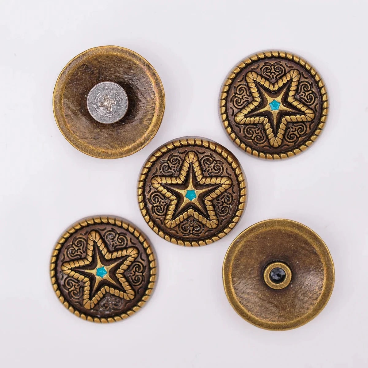 Concho i Antik Mässing med Ingraverad Stjärna 19mm