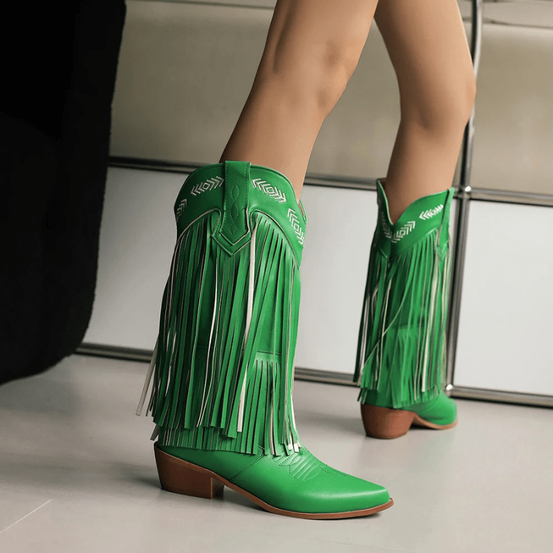 Cowboy boots mocka dam