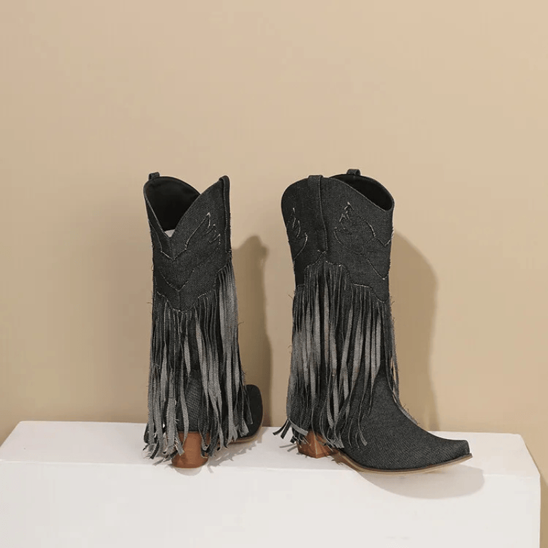 Cowboyboots i denim med fransar och blockklack