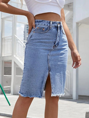 Högmidjad jeanskjol med slits
