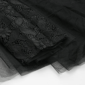 Lång tyllkjol med spets och knytband