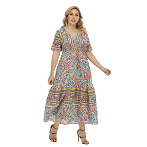 Plus size klänning i bohemisk stil