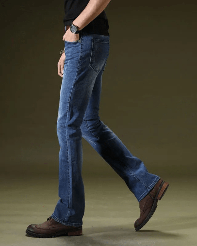 Utsvängda jeans för herr