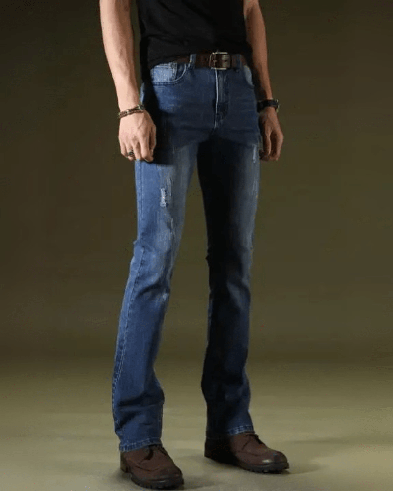 Utsvängda jeans för herr